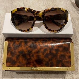 COPY - Like new Tory Burch Sunglasses